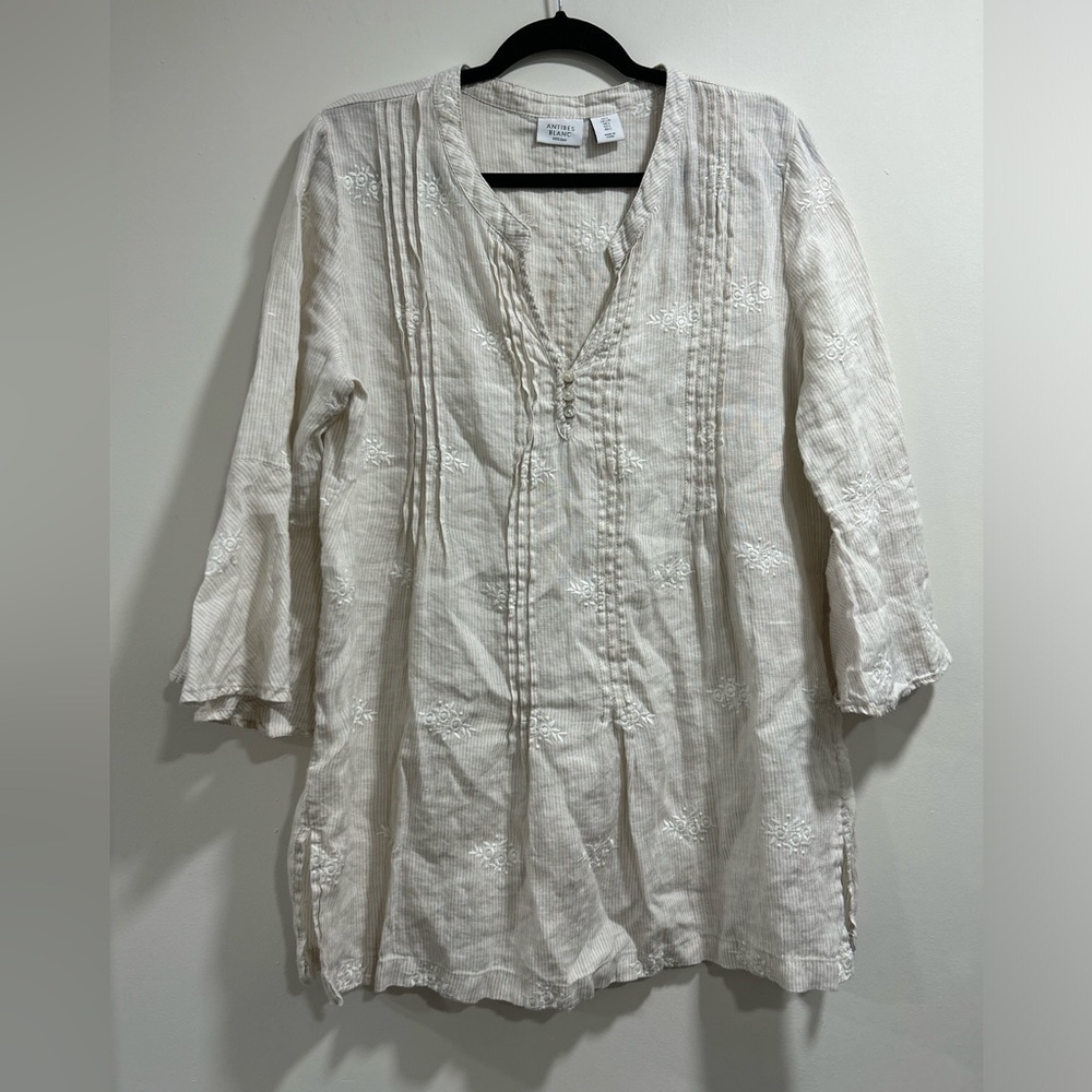 White Embroidered V-Neck Tunic Top